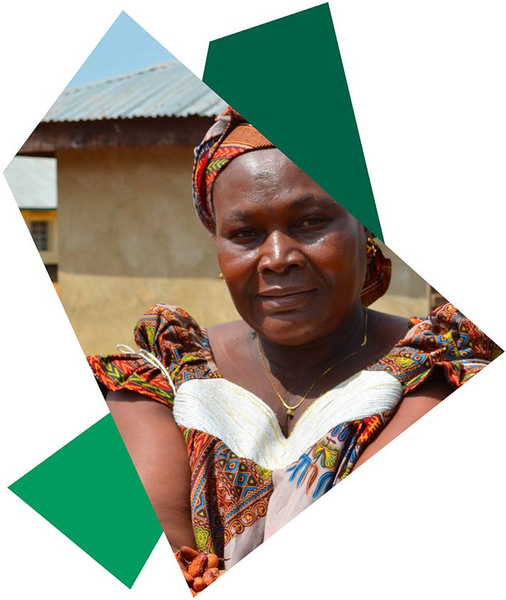 herza-sao-briama Nahaufnahme einer Kakaobäuerin