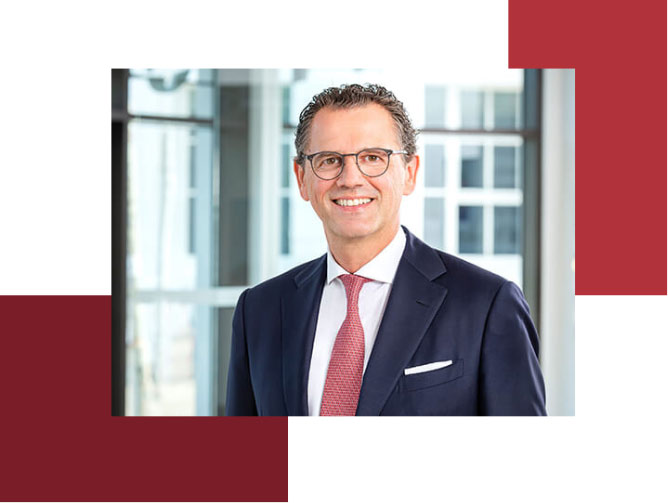 herza-torsten-wywiol Portrait von Mann im Anzug
